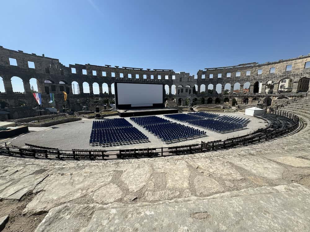 Sightseeing in Pula - Pula Arena